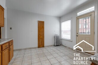 4921 W Berteau Ave, Unit 2 in Chicago, IL - Foto de edificio - Building Photo