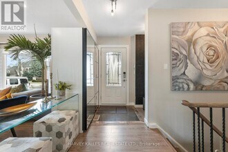 66 Westwood Ln in Richmond Hill, ON - Building Photo - Building Photo