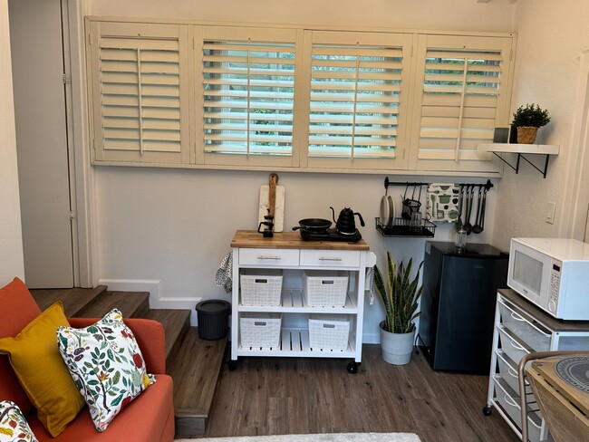 2237 Via Fernandez in Palos Verdes Estates, CA - Building Photo - Building Photo