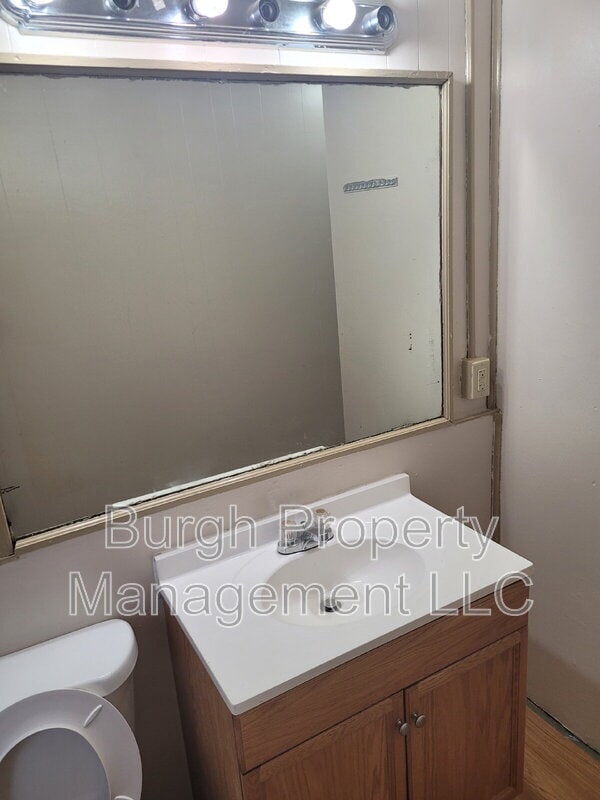 984 Jefferson Ave in Washington, PA - Building Photo - Building Photo
