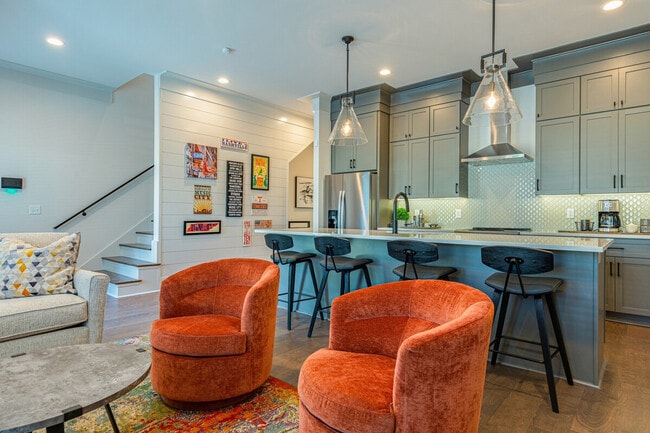 property at 1104 Greenwood Ave