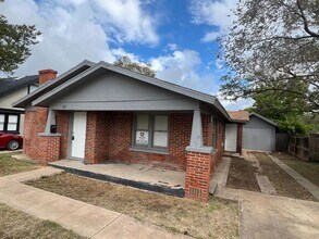 2006 26th St in Lubbock, TX - Building Photo - Building Photo