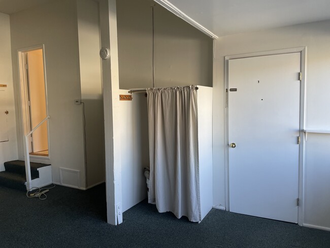 9 Homestead Blvd, Unit Studio