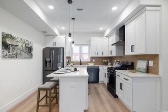 103-105 Munsell Ave in Linden, NJ - Building Photo - Interior Photo