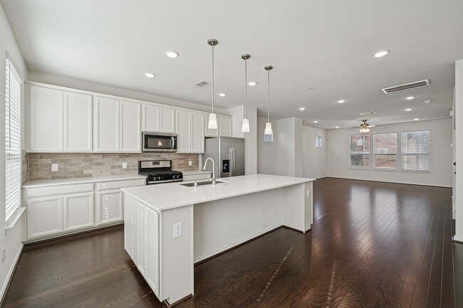 property at 8604 Hollyoaks Creek Ln