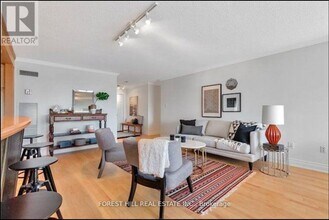 130 Carlton St. in Toronto, ON - Building Photo - Building Photo