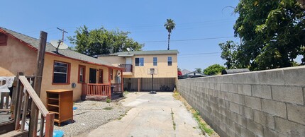 1527 E 22nd St-Unit -1527 3/4 E 22nd St in Los Angeles, CA - Building Photo - Building Photo