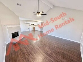 4450 Longtree Cove in Memphis, TN - Building Photo - Building Photo