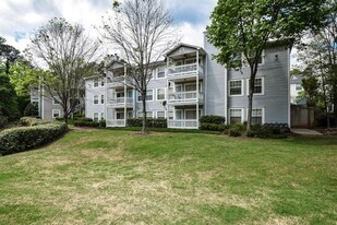 1347 Keys Crossing Dr NE in Atlanta, GA - Building Photo