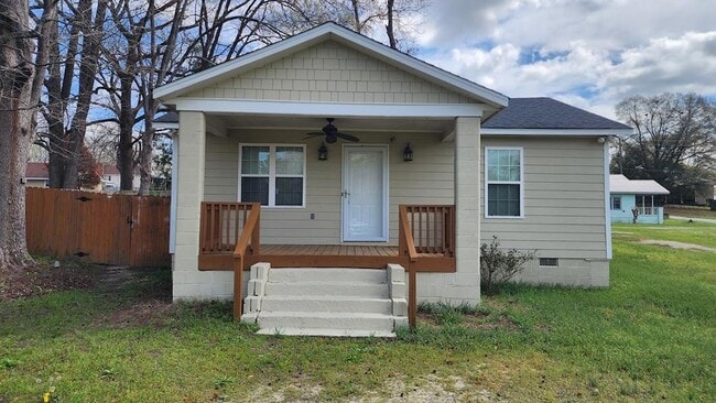 property at 2702 N Railroad St