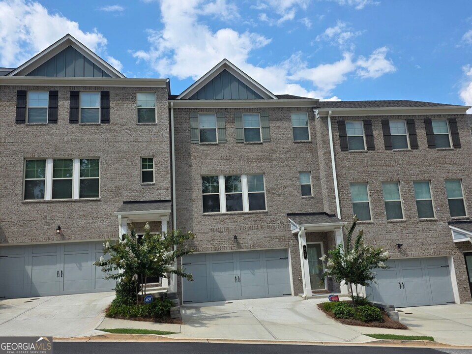 213 Matson Run SW in Mableton, GA - Foto de edificio