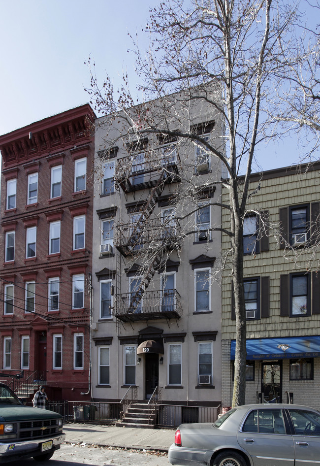 120 Adams St in Hoboken, NJ - Building Photo - Building Photo