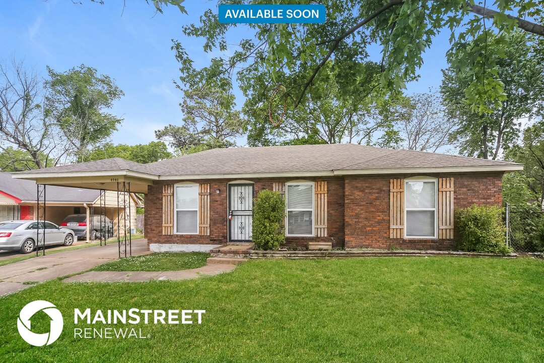 4940 Clearbrook Cove in Memphis, TN - Building Photo
