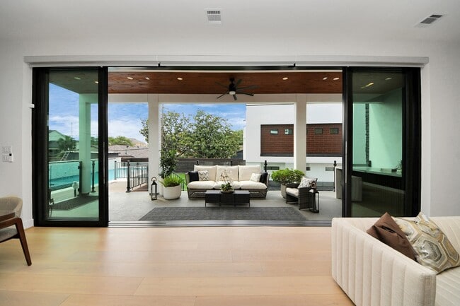 5327 S Braeswood Blvd