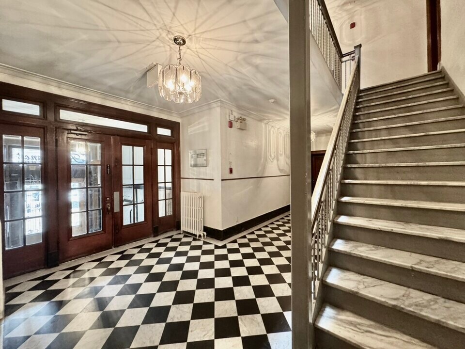 3855 Northcliffe Av in Montréal, QC - Building Photo