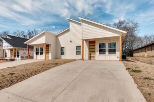 709 Fuller St in Sulphur Springs, TX - Building Photo