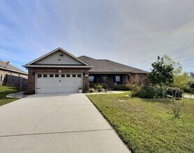 1000 Pelican Cove in Ocean Springs, MS - Building Photo - Building Photo