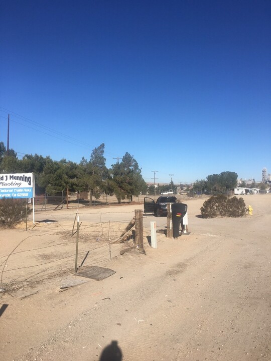 19000 National Trails Hwy in Oro Grande, CA - Building Photo