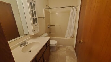 719 Crawford Dr in Cottage Grove, WI - Building Photo - Building Photo