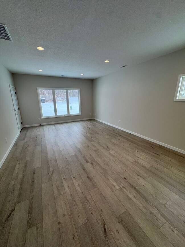 1072 Emilee Ct in Fort Wayne, IN - Building Photo - Building Photo