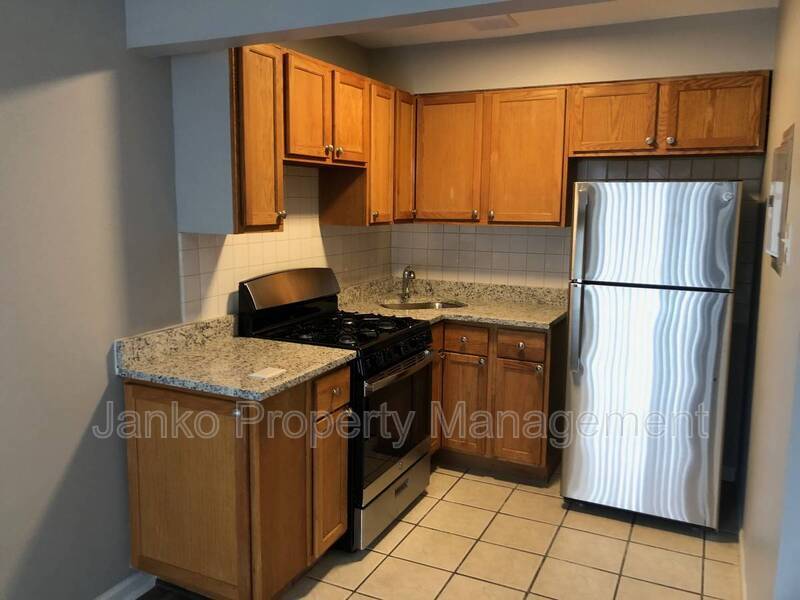 3343 Commercial Ave in South Chicago Heights, IL - Building Photo