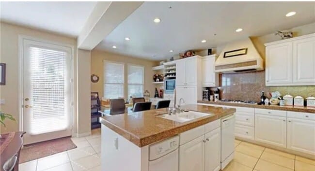 26915 Augusta Pl in Santa Clarita, CA - Building Photo - Building Photo