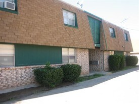 Cross Timbers Apartments in Lawton, OK - Building Photo