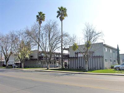 Valley Oaks Apartments in Los Banos, CA - Building Photo - Building Photo