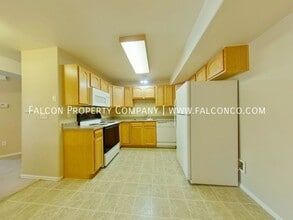 623 Bosque Vis in Colorado Springs, CO - Foto de edificio - Building Photo