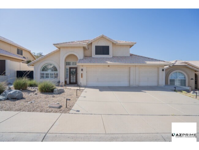 947 E South Fork Dr in Phoenix, AZ - Foto de edificio - Building Photo