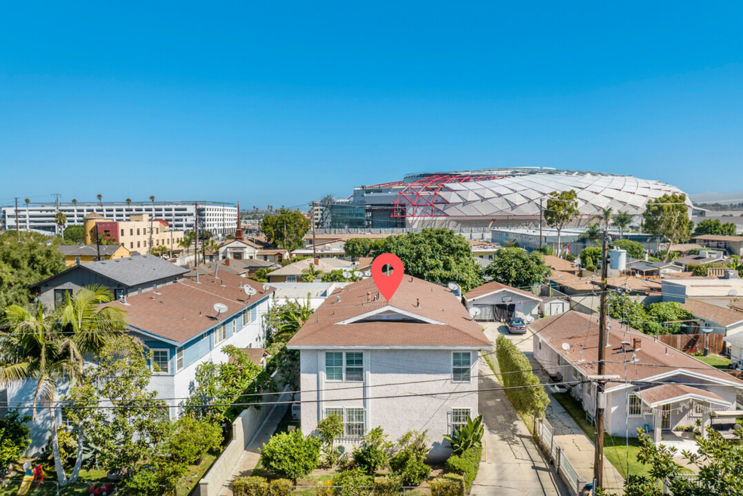 3927 W 105th St, Unit C in Inglewood, CA - Foto de edificio
