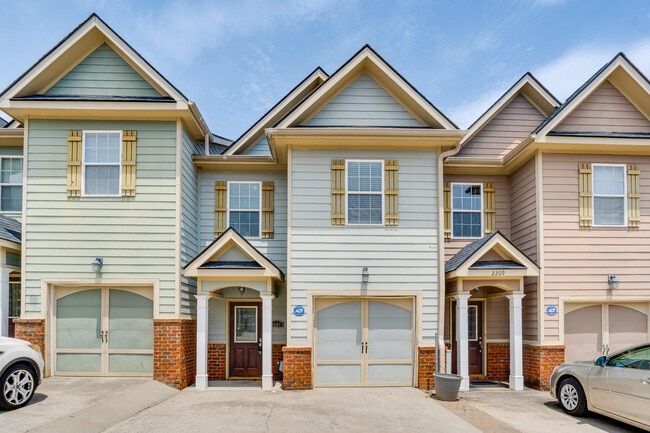 property at 2207 River Park Ct