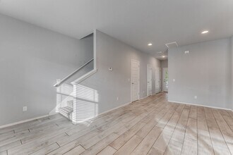 1348 N Corsica Dr in Fayetteville, AR - Building Photo - Building Photo