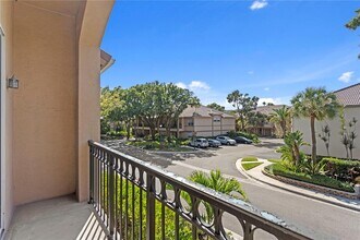 604 Arbor Lake Ln in Tampa, FL - Building Photo - Building Photo