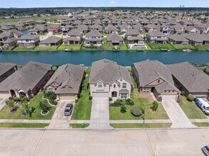 29650 Yaupon Shore Dr in Spring, TX - Building Photo - Building Photo
