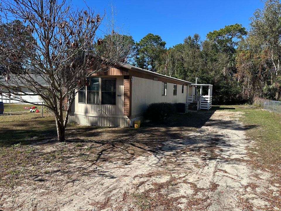 7809 W Fern Pl in Homosassa Springs, FL - Building Photo