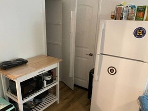 5029 Douglas Ln, Unit Master bedroom Studio in Santa Barbara, CA - Building Photo - Building Photo