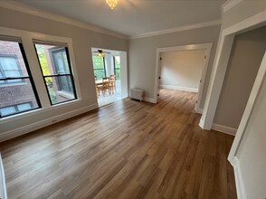 617 W Cornelia Ave in Chicago, IL - Building Photo - Building Photo
