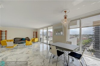 2030 S Ocean Dr in Hallandale Beach, FL - Building Photo - Building Photo