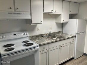 21 Wells St in Saratoga Springs, NY - Building Photo - Building Photo