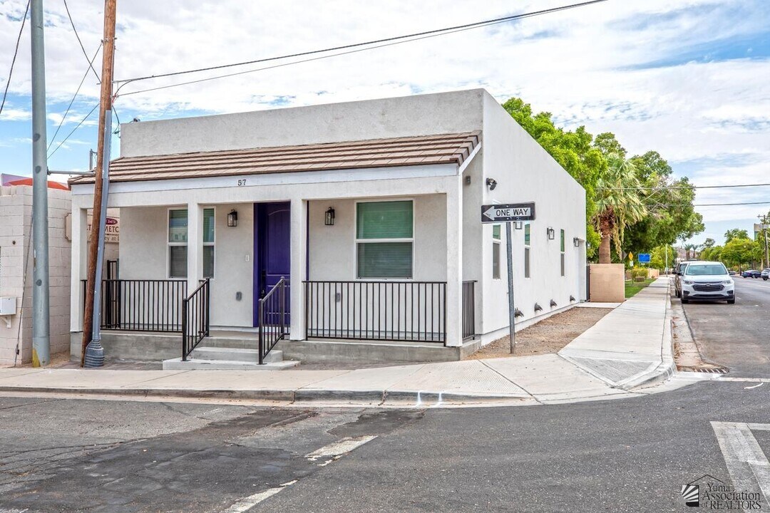 57 W 2nd St in Yuma, AZ - Building Photo