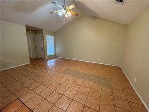 10707 Lanshire Dr in Austin, TX - Building Photo - Building Photo
