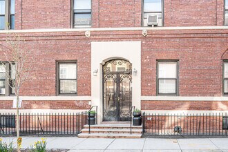 29 Hampton Pl in Brooklyn, NY - Building Photo - Building Photo