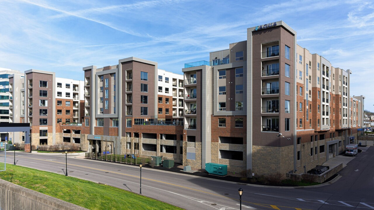 Aqua on the Levee in Newport, KY - Foto de edificio