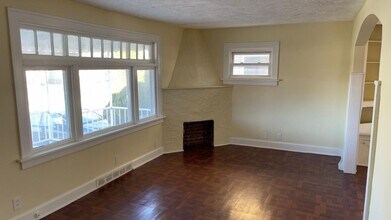 7115 Laverne Ave in Parma, OH - Building Photo - Building Photo