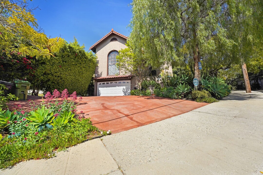 3543 Carnation Ave in Los Angeles, CA - Building Photo