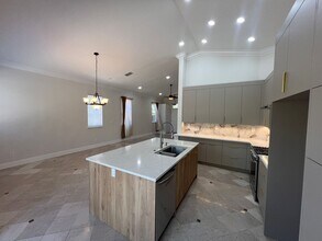 3545 Cap Rock Way in Gold River, CA - Building Photo - Building Photo