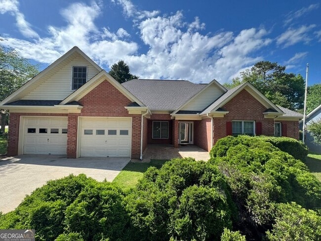 300 Wisteria Way in Covington, GA - Building Photo - Building Photo