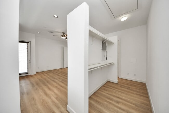 property at 1822 Southmore Blvd