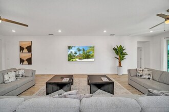 2525 Shanti Dr in Kissimmee, FL - Building Photo - Building Photo